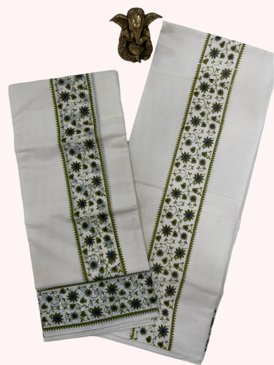 Cotton set mund with light green and red floral patterns