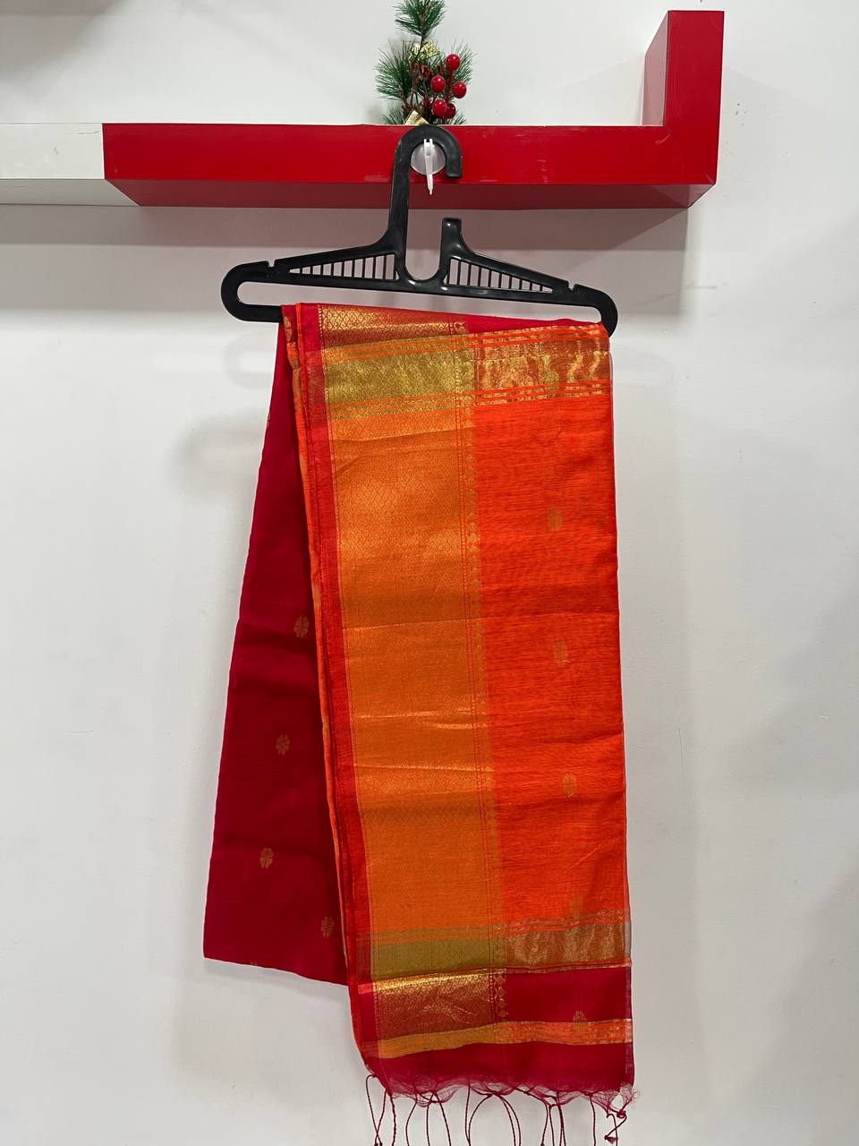 Maheswari Cotton sarees with red body and orange pallu