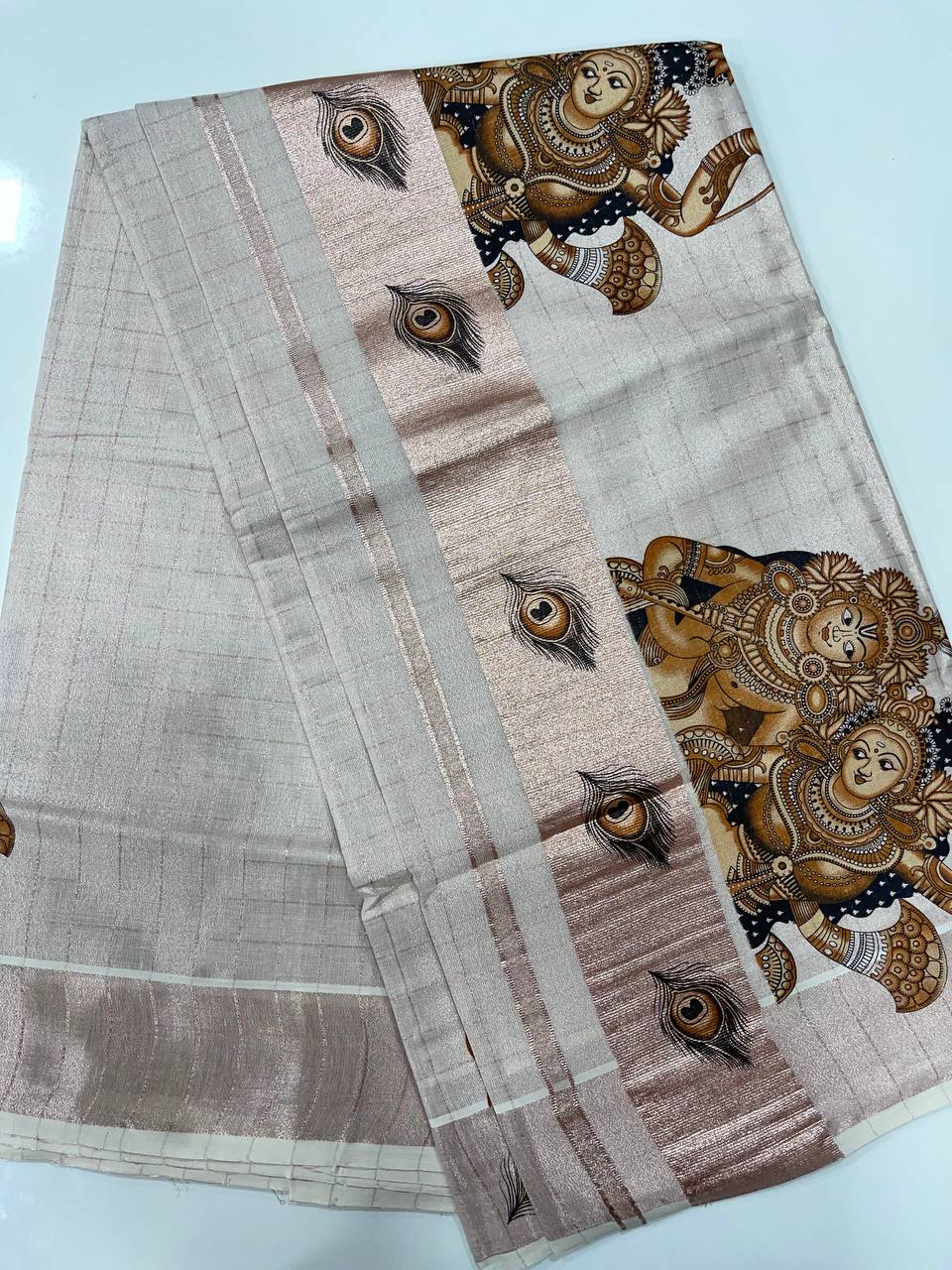 Set Saree | Tissue | Mural Paint